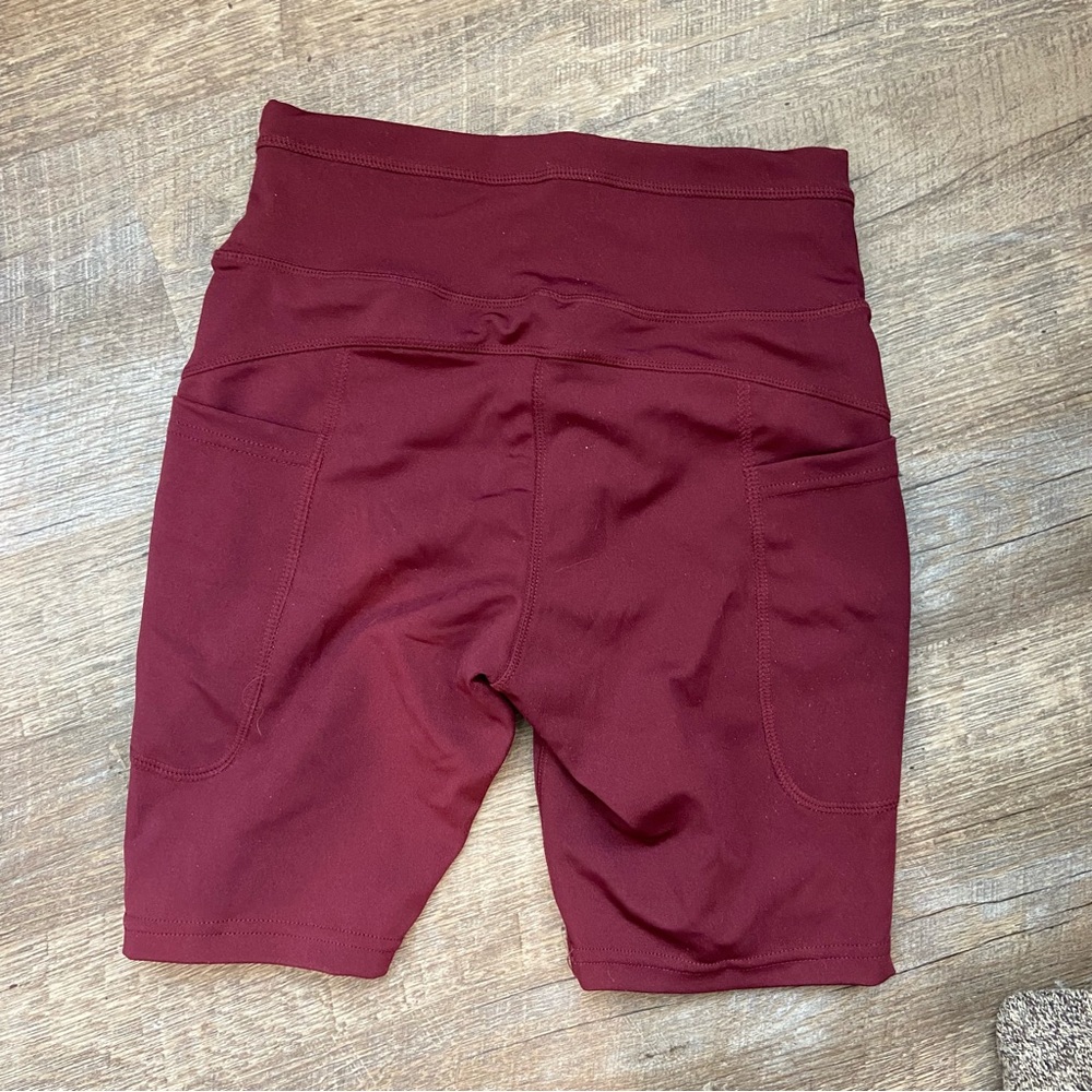 POP Fit Jane Bike Shorts with Phone Pocket in Burgundy Red NWOT